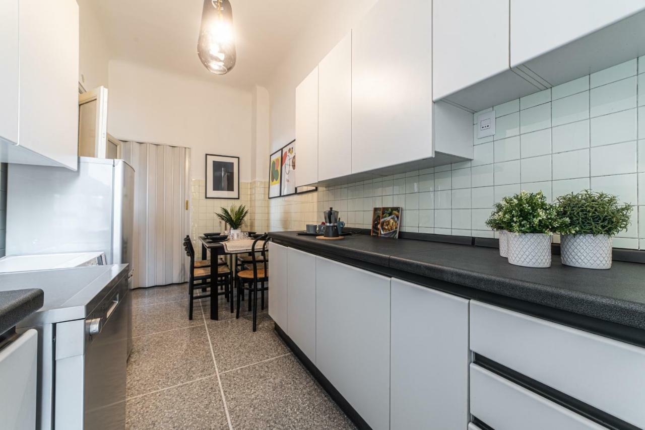 Joivy Sophisticated 3-Bed Flat With Desk Διαμέρισμα Μιλάνο Εξωτερικό φωτογραφία
