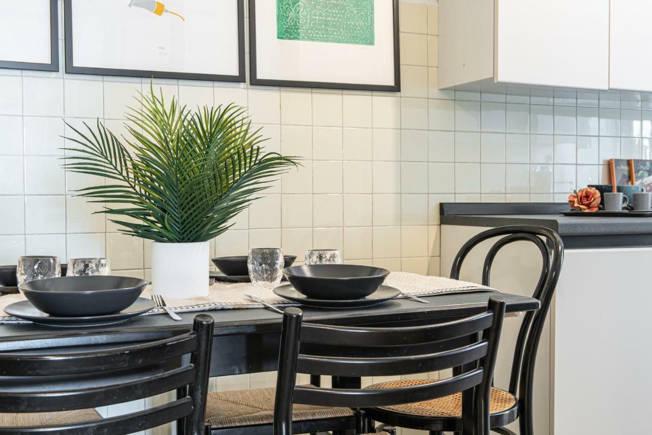 Joivy Sophisticated 3-Bed Flat With Desk Διαμέρισμα Μιλάνο Εξωτερικό φωτογραφία
