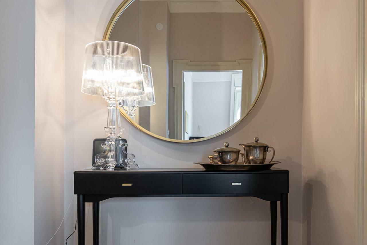 Joivy Sophisticated 3-Bed Flat With Desk Διαμέρισμα Μιλάνο Εξωτερικό φωτογραφία
