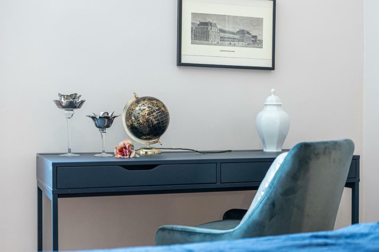 Joivy Sophisticated 3-Bed Flat With Desk Διαμέρισμα Μιλάνο Εξωτερικό φωτογραφία