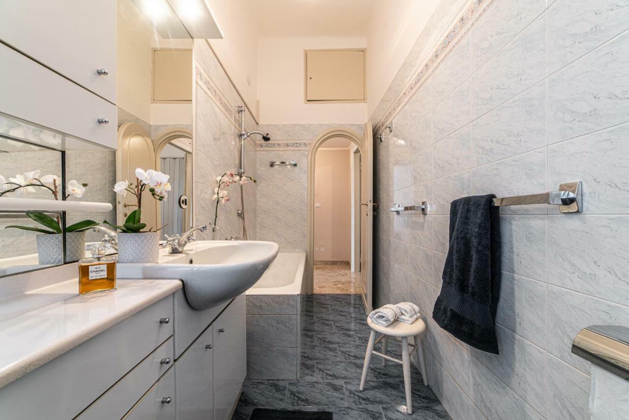 Joivy Sophisticated 3-Bed Flat With Desk Διαμέρισμα Μιλάνο Εξωτερικό φωτογραφία